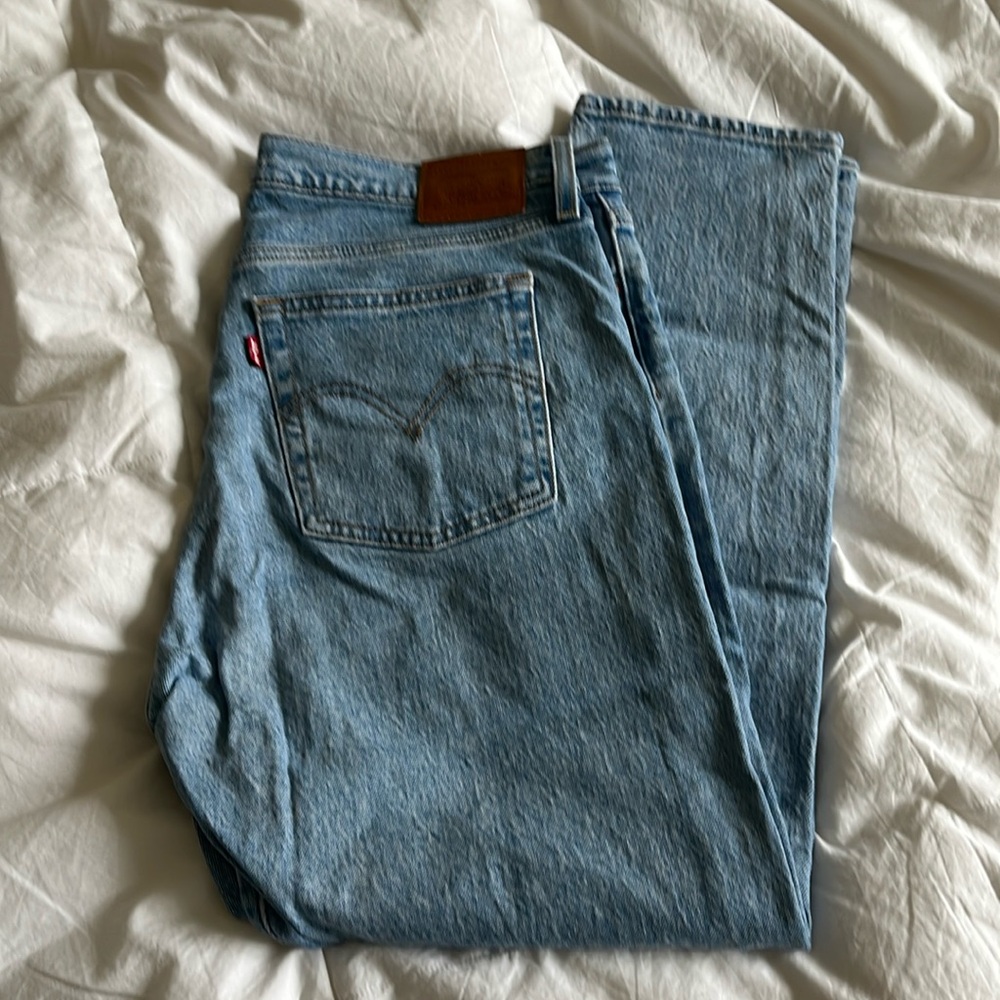 Levi’s Wedgie jeans